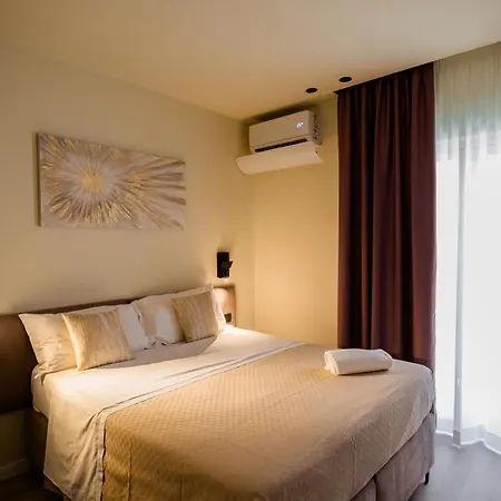Mazzini Palace 4* מיסטרביאנקו